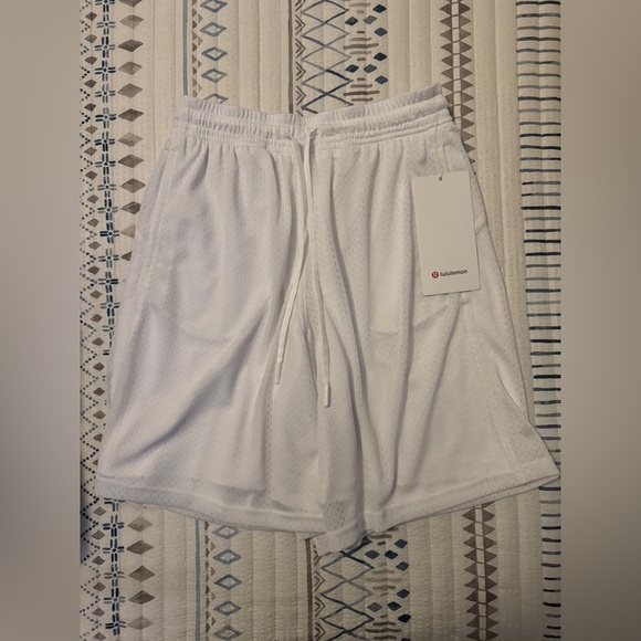 Lululemon Relaxed-Fit Mesh Training Short 8" in White - Picture 6 of 7